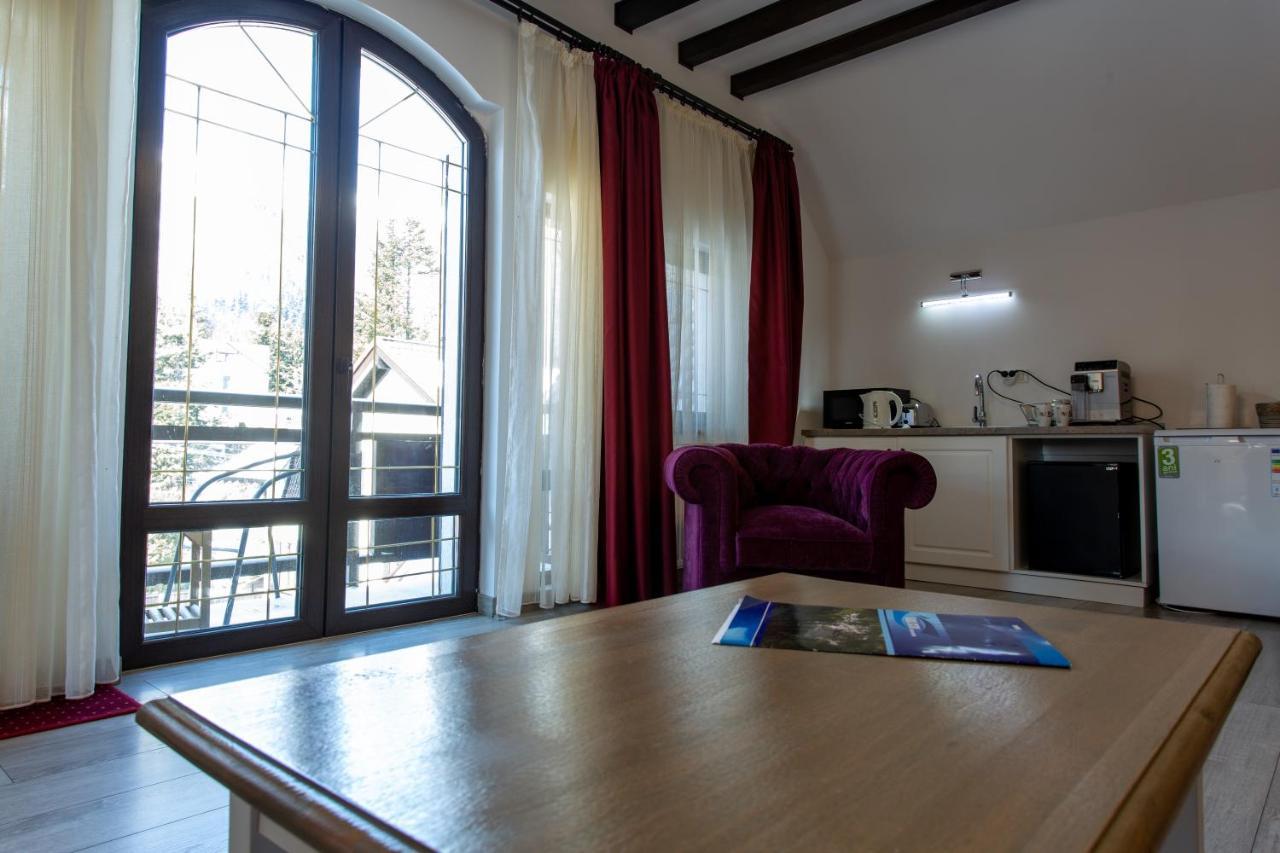 סינאיה Pensiunea Carmen'S Mansion B מראה חיצוני תמונה