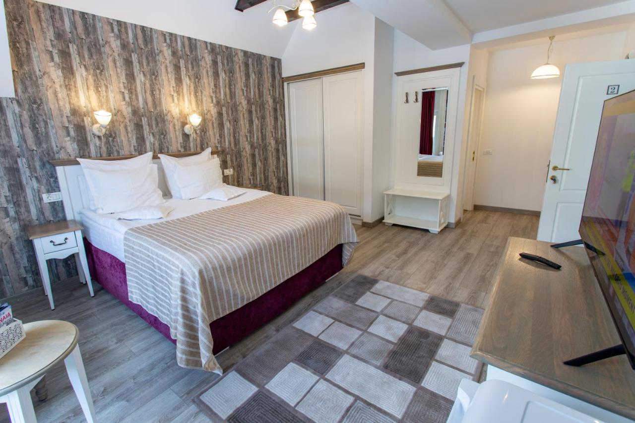 סינאיה Pensiunea Carmen'S Mansion B מראה חיצוני תמונה